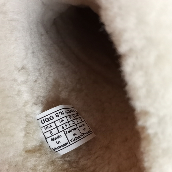 UGG Ariella Luxe Diamond Chestnut Suede Fur Cuff Boots 6 - Picture 11 of 11